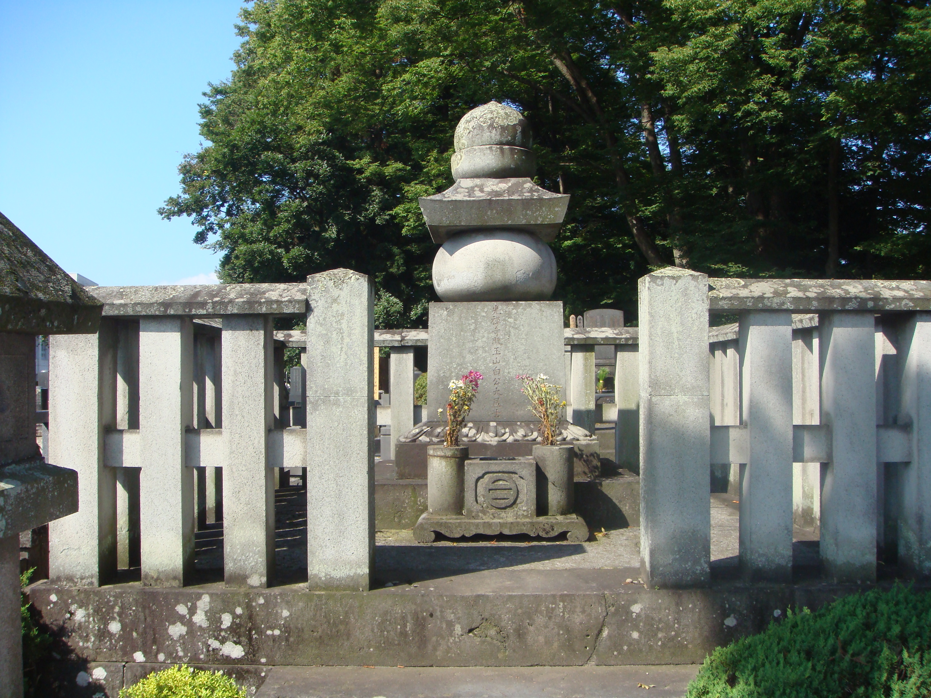  �R�`�̐΍ށE��ΓX