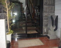 ���֎{�H��